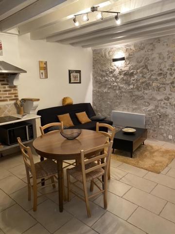 Vacances En Pouilly Fume 外观 照片